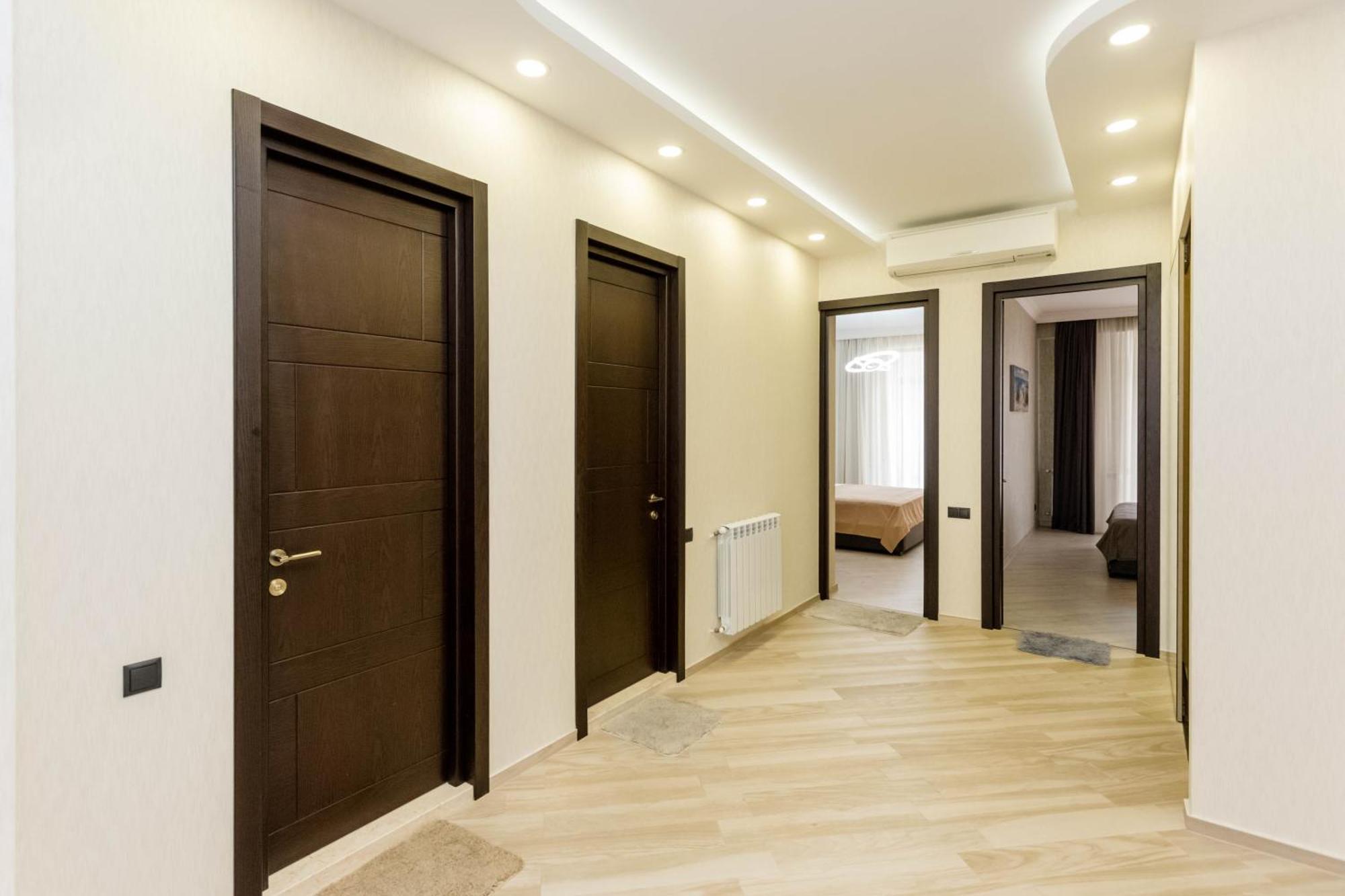 Centered Living Apartment Тбилиси Екстериор снимка